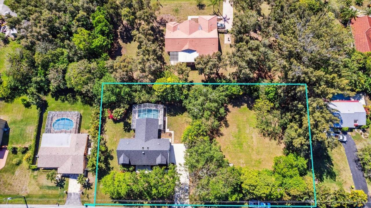 12100 27th - Photo 1