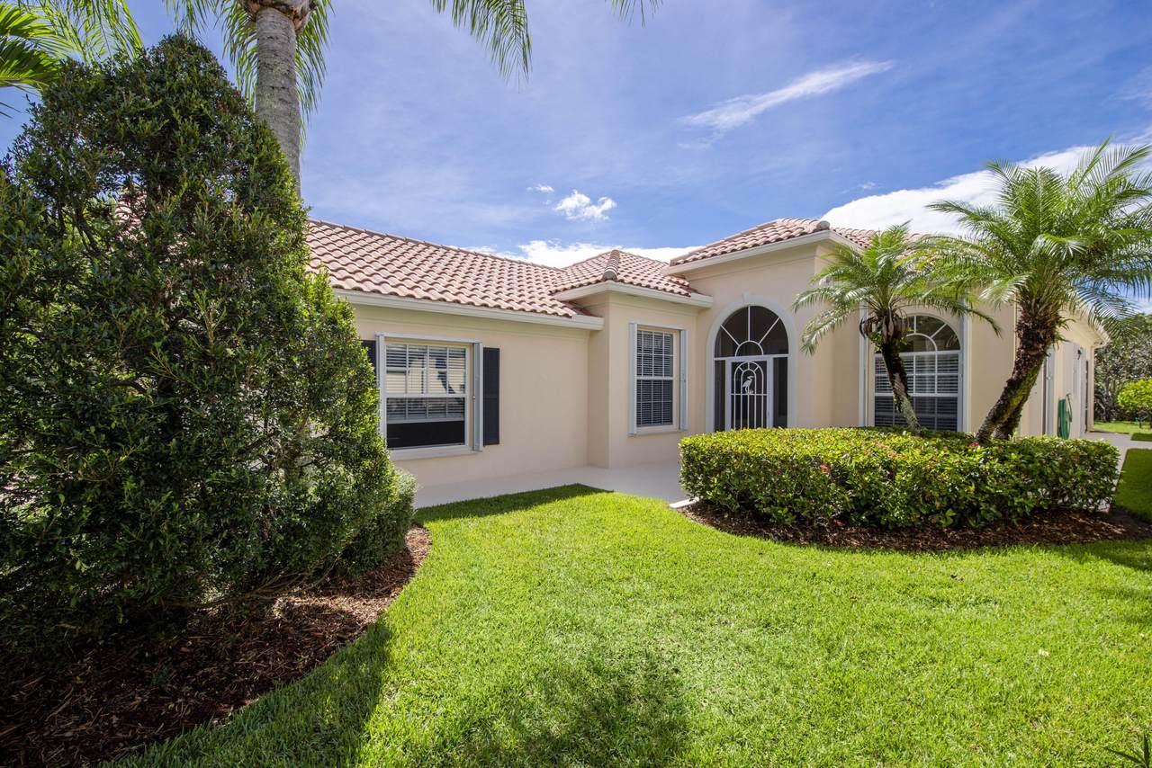 8784 Retreat Drive - Photo 1