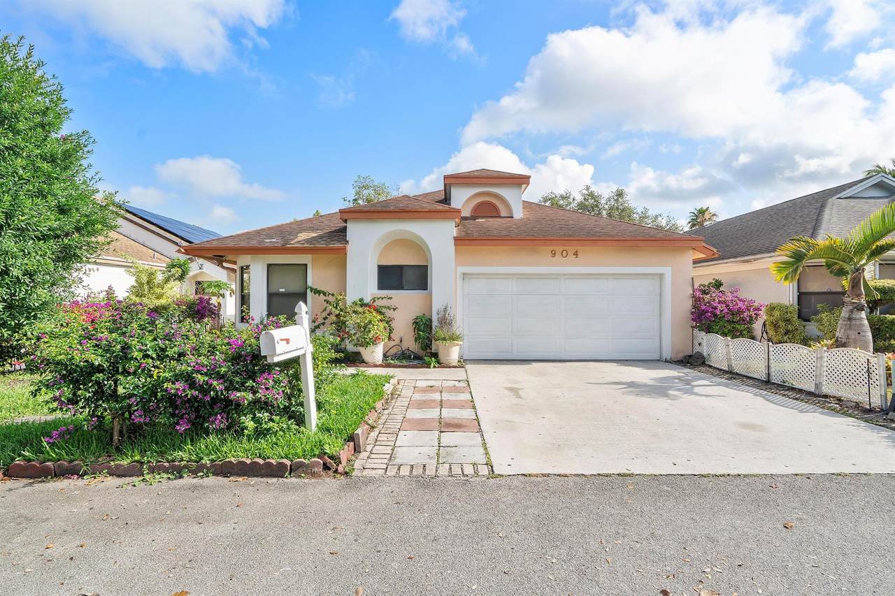 904 Magniola Avenue - Photo 1
