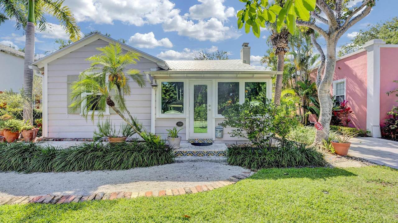 42 Palm Square - Photo 1