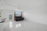 51 Markham C - Photo 7