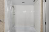 5500 Collins Avenue - Photo 31