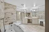 5500 Collins Avenue - Photo 34
