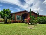 558 27th Terrace - Photo 4