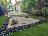 558 27th Terrace - Photo 9