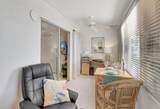 2051 Cambridge C - Photo 18