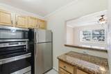 115 Markham F - Photo 10