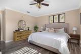 8017 74th Terrace - Photo 16