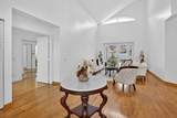 711 Heritage Way - Photo 15