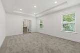 1070 Versailles Avenue - Photo 18
