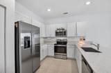 6933 Harbours Edge Avenue - Photo 12