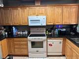 7607 Hobe Terrace - Photo 2