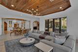 1011 Rhodes Villa Avenue - Photo 4