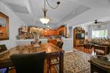 568 7th Square - Photo 17