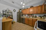 568 7th Square - Photo 5