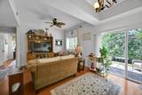 568 7th Square - Photo 7