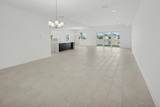 2810 68th Street - Photo 2