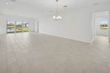 2810 68th Street - Photo 3