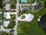 304 Indian Groves Drive - Photo 68