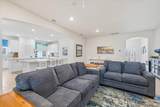 31 52nd Square - Photo 4