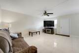 1011 Exeter - Photo 2