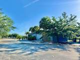 1520 Lakeview Drive - Photo 3