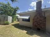 1102 Greenwood Way - Photo 2