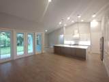 662 Waverly Terrace - Photo 11