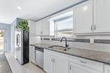 708 Hillcrest Boulevard - Photo 12