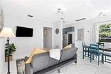 811 26th Court - Photo 4