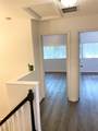 3059 Riverside Dr - Photo 12