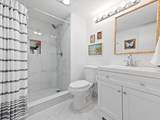 9420 Hollybrook Lake Dr - Photo 17