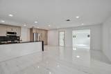 121 8th St - Photo 3