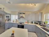 614 Trafalgar Ct - Photo 2