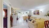 1035 Country Club Dr - Photo 11