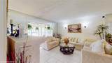 1035 Country Club Dr - Photo 2