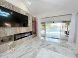 2060 Amesbury Cir - Photo 8