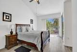 646 University Dr - Photo 10