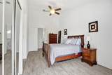 646 University Dr - Photo 12
