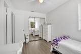 646 University Dr - Photo 6