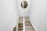 646 University Dr - Photo 9