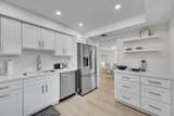 555 Oaks Ln - Photo 3