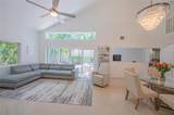 1135 Lake St - Photo 11