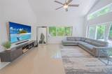1135 Lake St - Photo 4