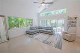 1135 Lake St - Photo 5