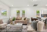925 St. John Street - Photo 12