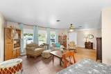 220 Emerald Avenue - Photo 2