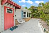 321 Lakeside Drive - Photo 3