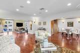 981 Hickory Terrace - Photo 10