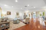 981 Hickory Terrace - Photo 4